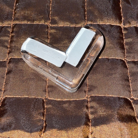 Clear rubber 90 degree plastic gell protection edge cover for children new - Picture 7 of 7